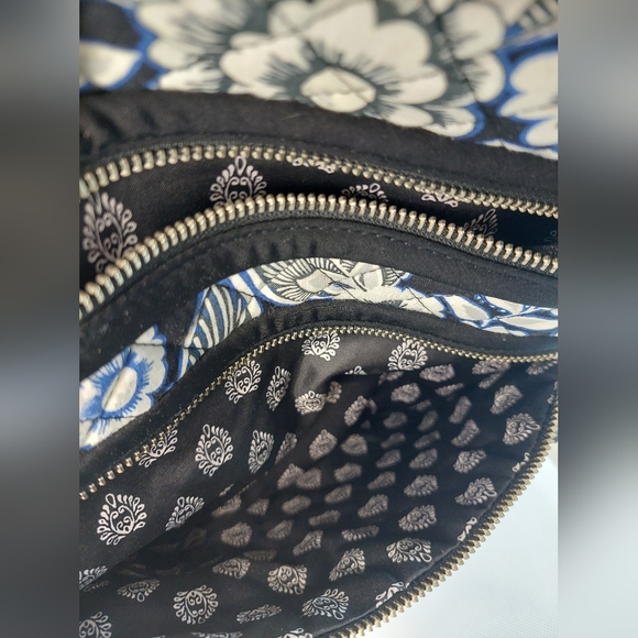 Vera Bradley Women's Floral Pattern Triple Zip Hipster Crossbody Bag - Picture 4 of 8